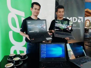 Dimas Setyo, Presales Manager Acer Indonesia - Donnie Brahmandhika, Product Marketing AMD Indonesia