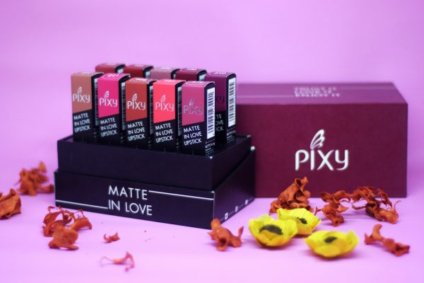 harga lipstik pixy matte in love
