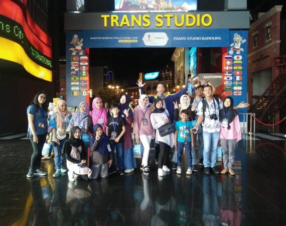 Nonton Sirkus Dream Land di Trans Studio Bandung