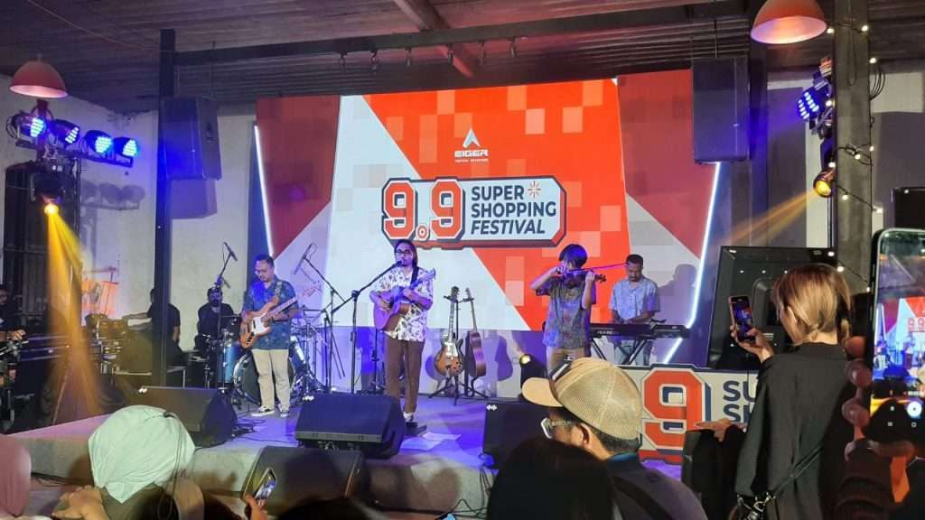 EIGER Super Shopping Festival